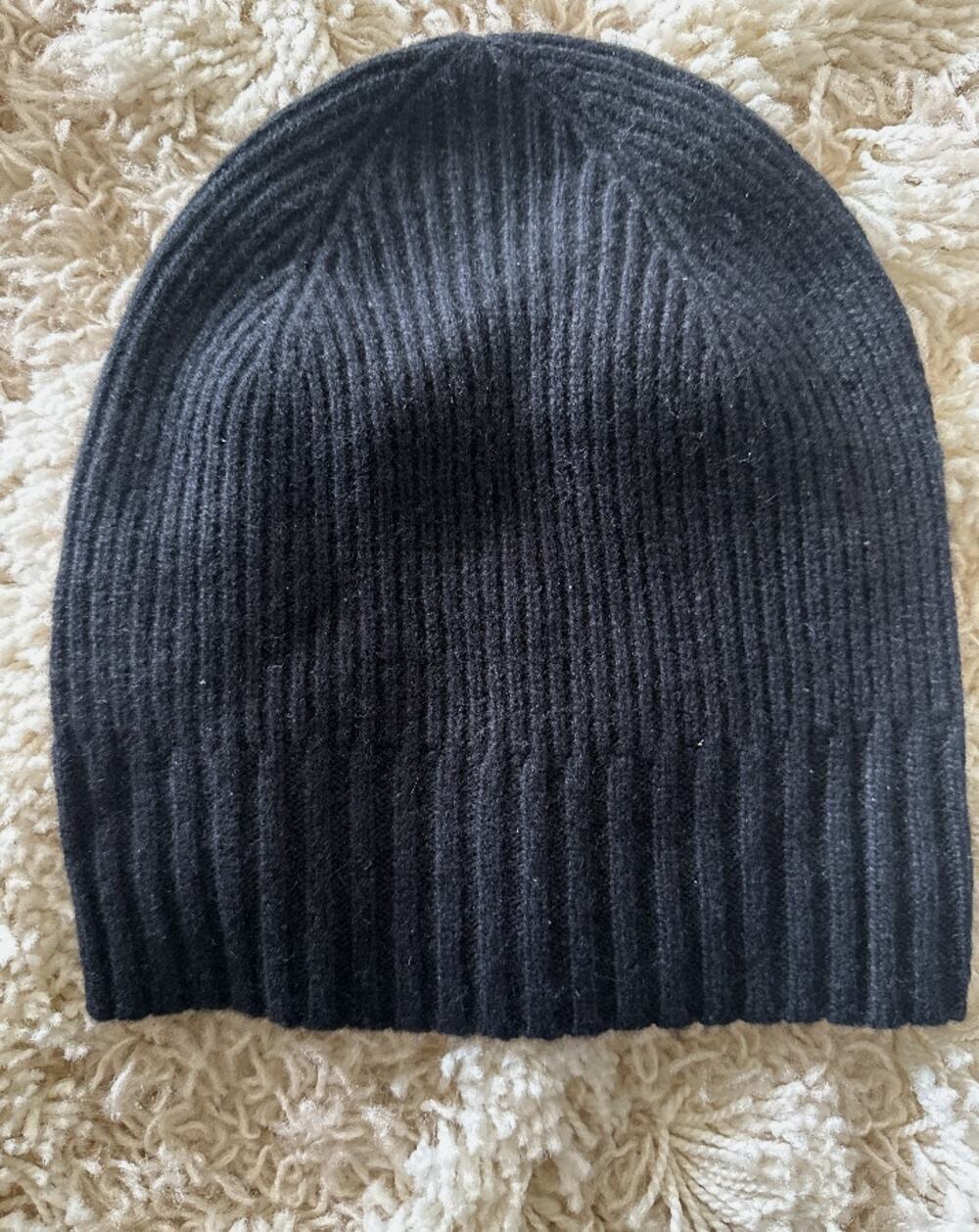 Black Ribbed Knit Beanie Unisex Winter Hat Classic Cuffless Soft Stretch